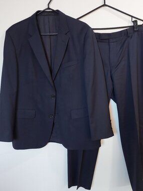 Hugo Boss Men's 42S Navy Blue Two-piece Suit 100% Wool